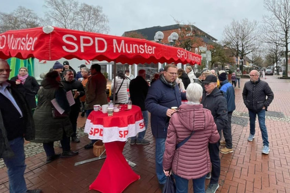 Marco im Gespräch mit den Bürgerinnen und Bürgern aus 29633 Munster