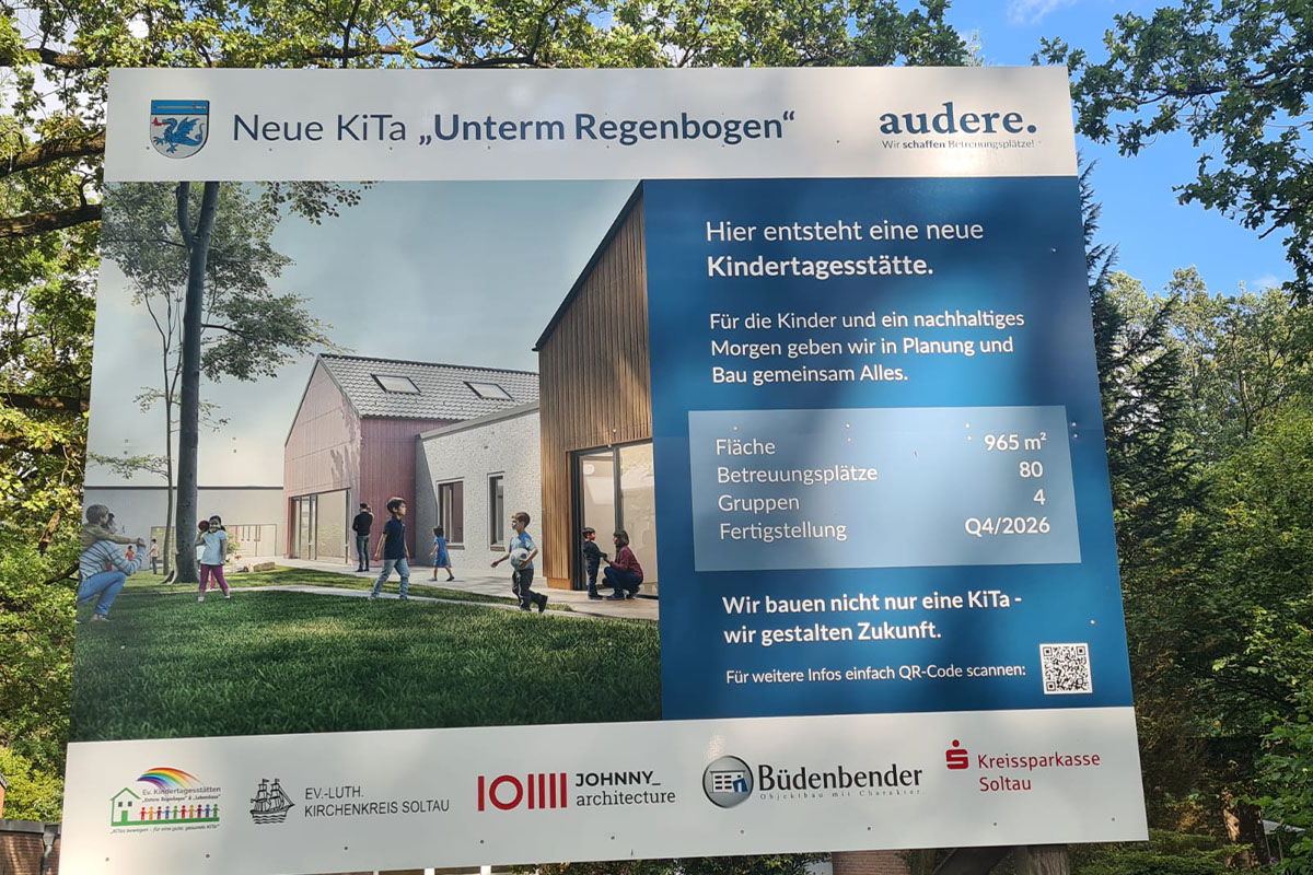 Ein Ankündigungsschild auf der Baustelle