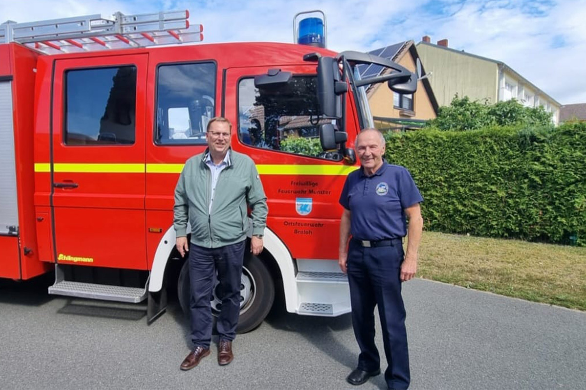 Marco beim Löschfahrzeug